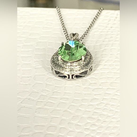 Signed STS 925 Sterling Silver Light Peridot Green Crystal Rhinestone Pendant - Picture 8 of 16